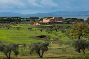 Una delle strutture di Mira Hotels & Resorts, il Riva Toscana Golf Resort & SPA